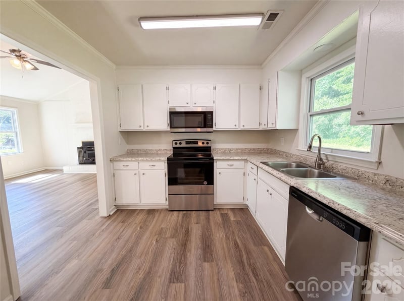 4700 Misty Hill Ln, Gastonia, NC 28056