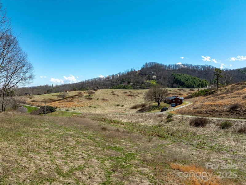 99999 Belmont Dr, Clyde, NC 28721