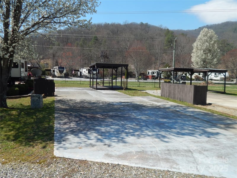 50 Timber Leaf Dr #8, Sylva, NC 28779
