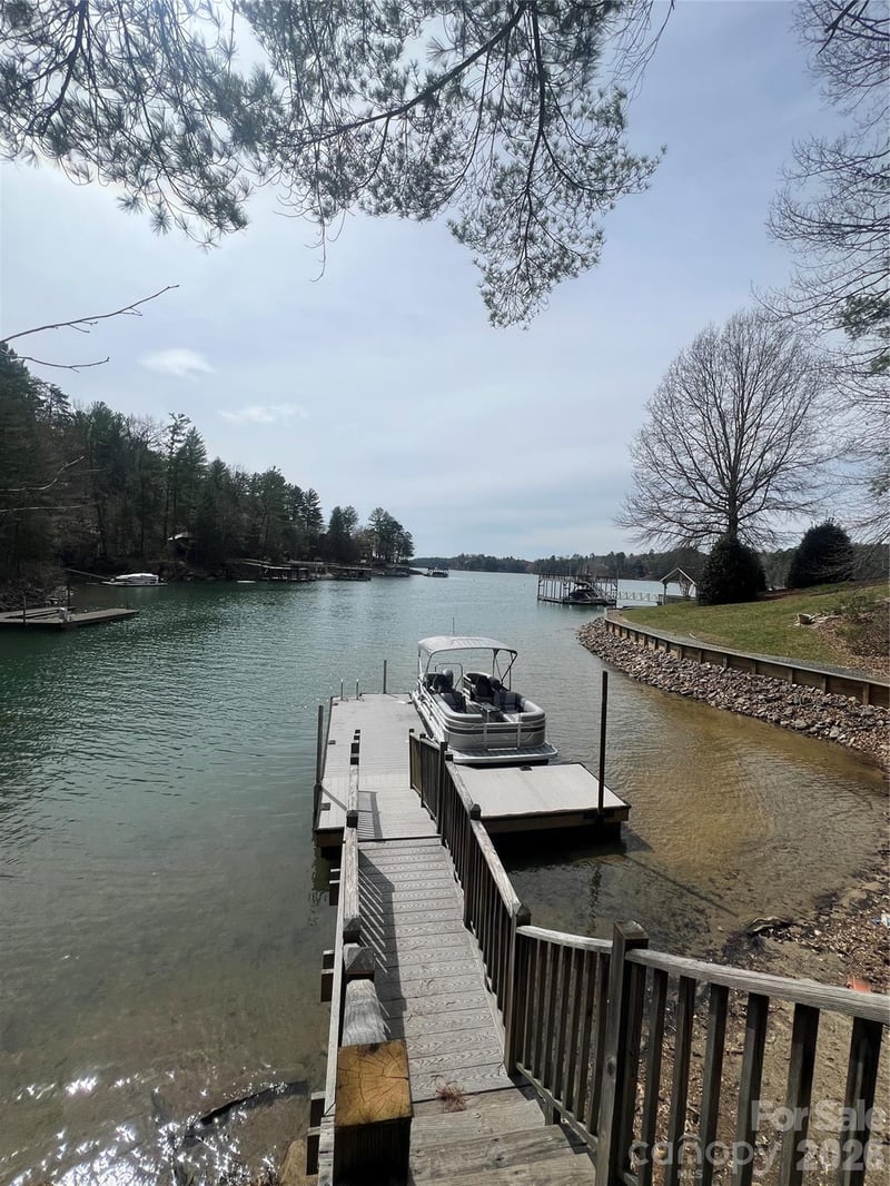 1600 Lillians Point Ct #33, Morganton, NC 28655