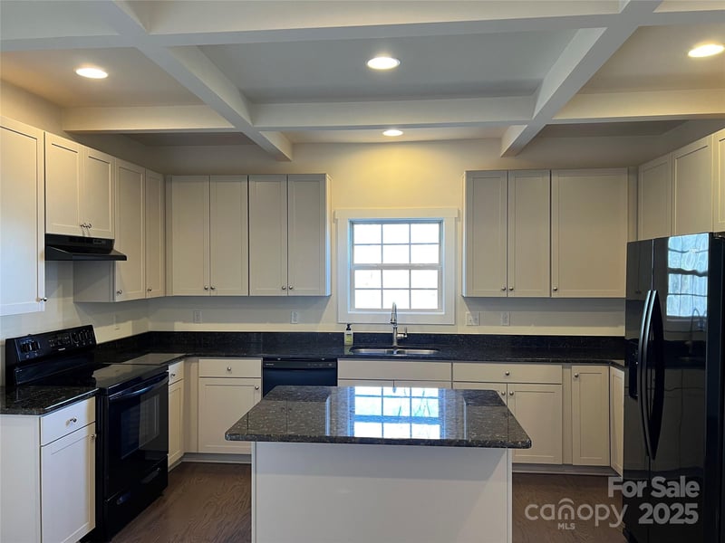 105 Water Leaf Dr, Weaverville, NC 28787