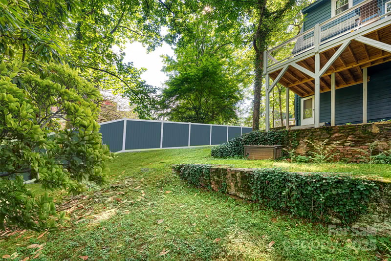 1 Kenilworth Rd, Asheville, NC 28803