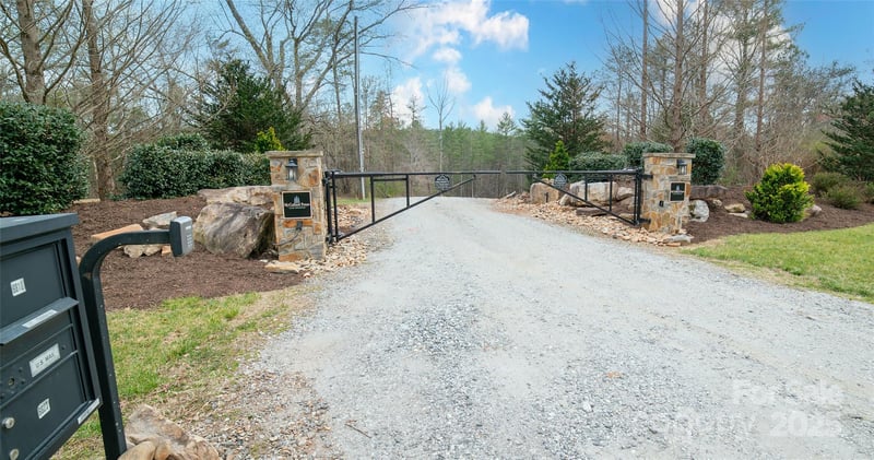 6355 Mcgalliard Pointe Dr #5, Valdese, NC 28690