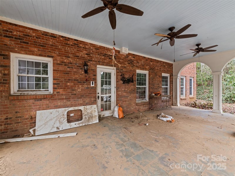 21 Riverbend Rd, Canton, NC 28716
