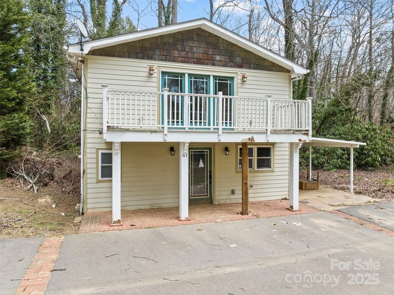 61 Riverbend Rd, Canton, NC 28716