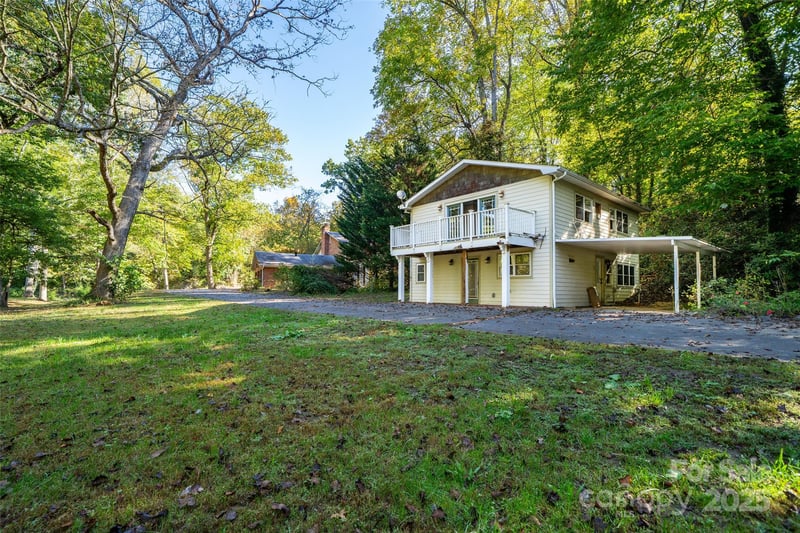 61 Riverbend Rd, Canton, NC 28716