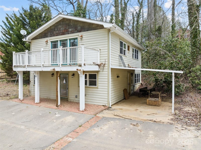 61 Riverbend Rd, Canton, NC 28716