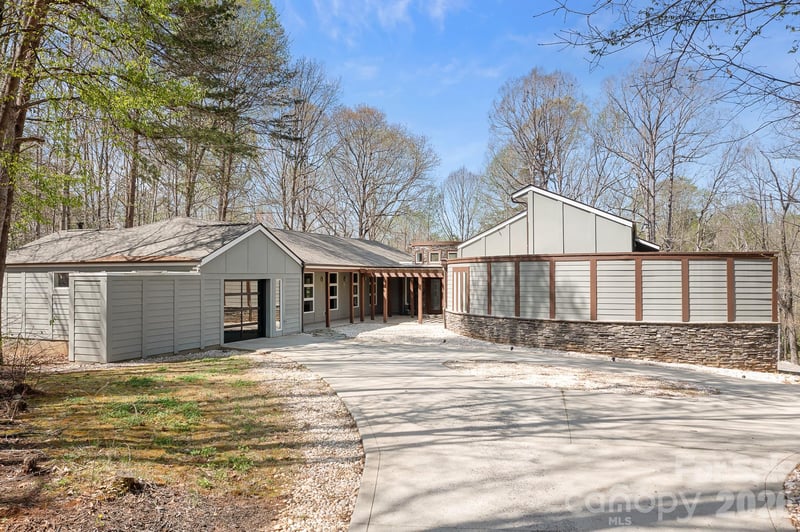 3249 Ivey Creek Rd, Maiden, NC 28650