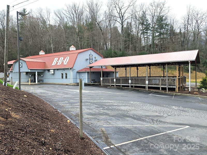 701 Nc 9 Hw, Black Mountain, NC 28711