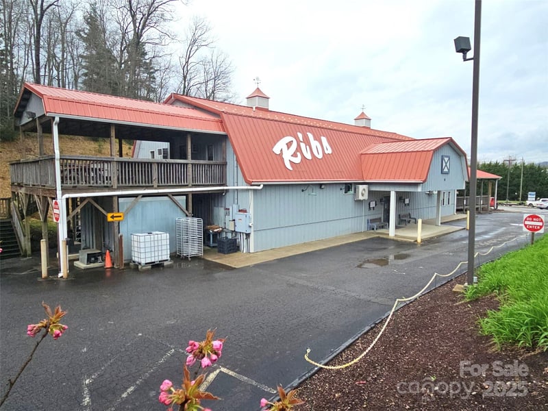 701 Nc 9 Hw, Black Mountain, NC 28711