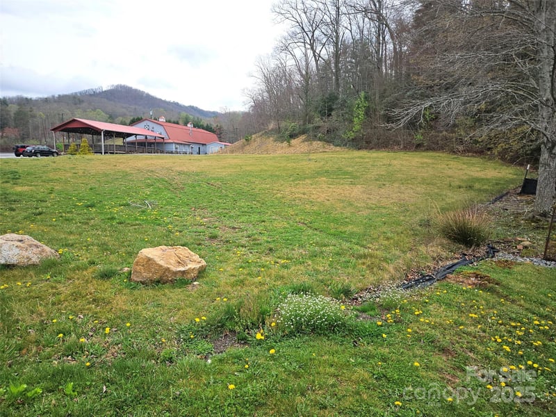 701 Nc 9 Hw, Black Mountain, NC 28711