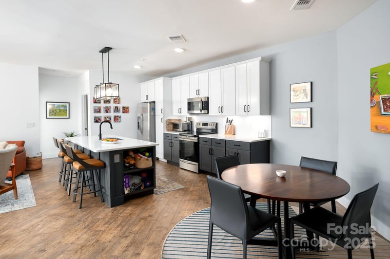 55 Market St #101, Asheville, NC 28801