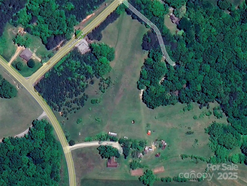 2389 Mt Pleasant Rd, Sherrills Ford, NC 28673