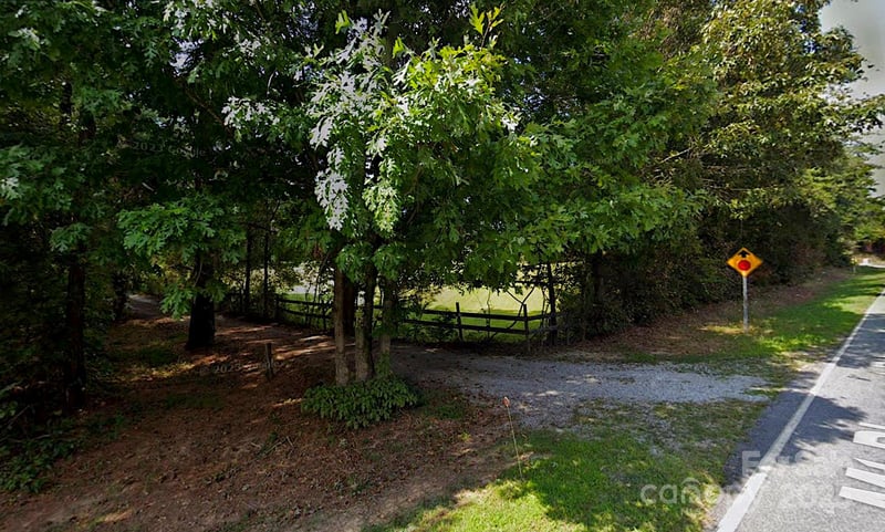 2389 Mt Pleasant Rd, Sherrills Ford, NC 28673