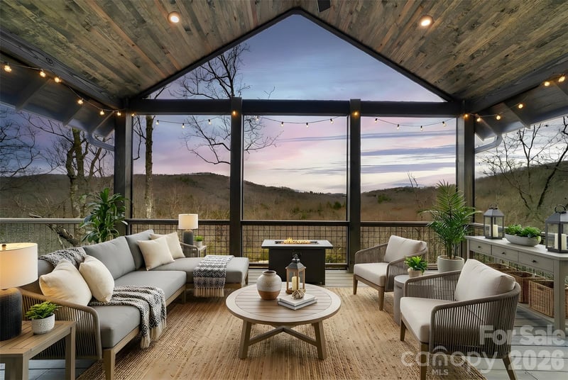 371 Falls View Dr, Pisgah Forest, NC 28768