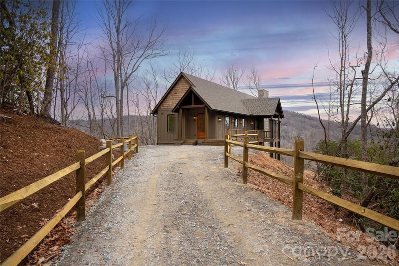 371 Falls View Dr, Pisgah Forest, NC 28768