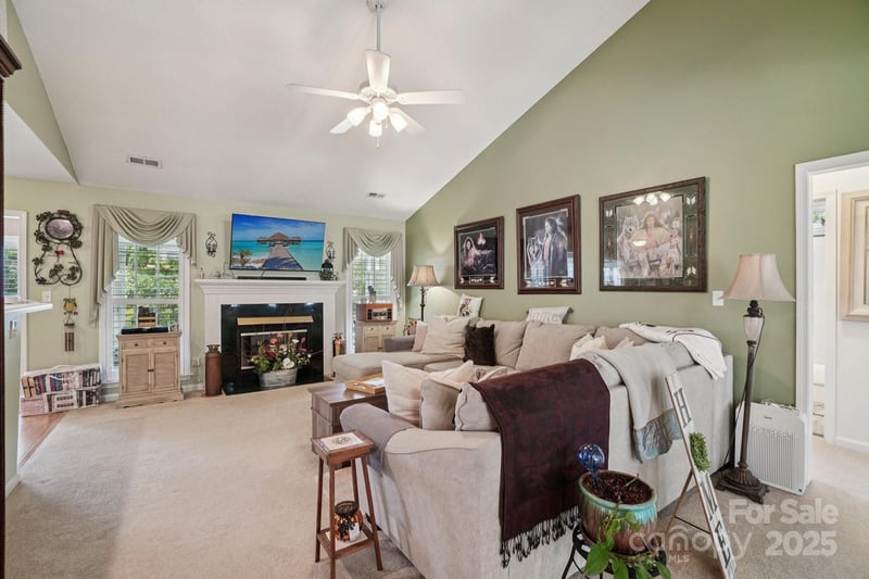 133 Stonehollow Rd, Fletcher, NC 28732