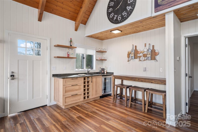 158 Blackberry Ln, Maggie Valley, NC 28751