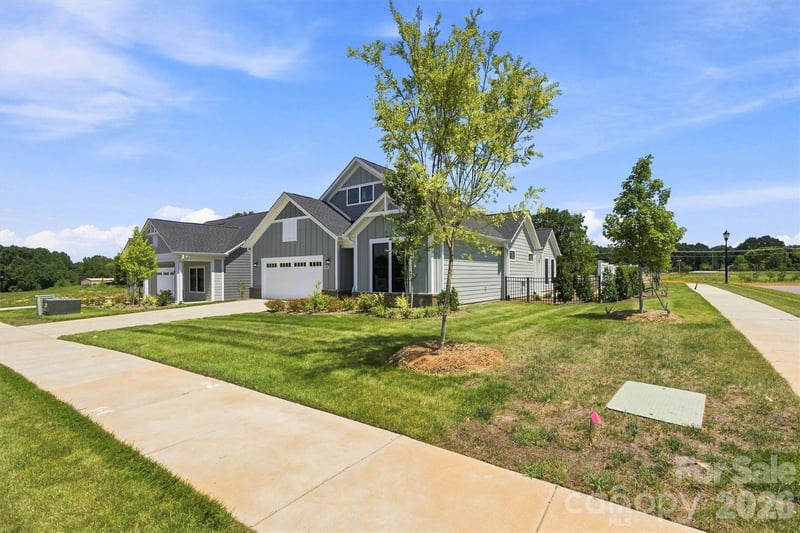 4185 Creek Bridge Cir, Charlotte, NC 28213