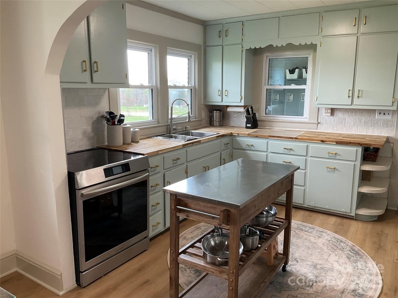 5373 Nc Hwy 16 Hw, Taylorsville, NC 28681