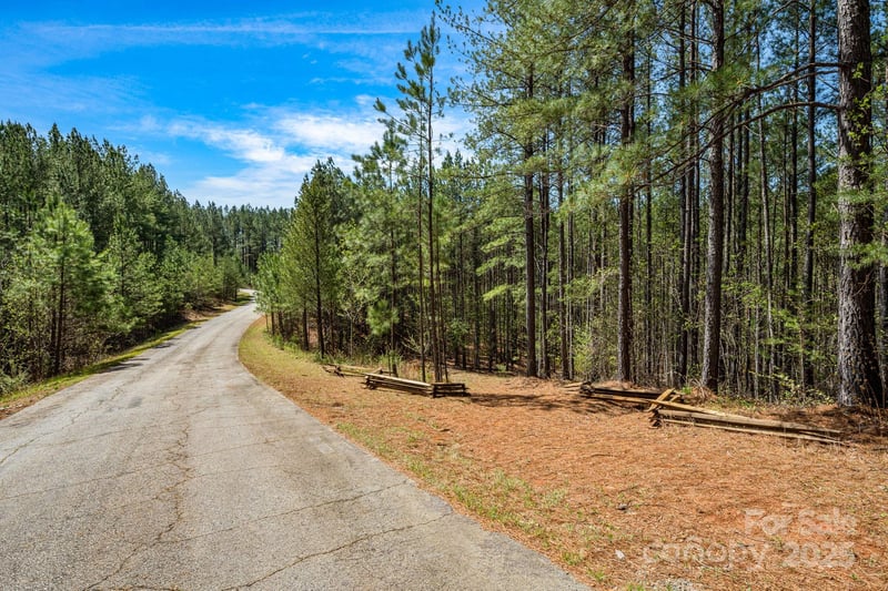 19 Sunset Dr #19, Mill Spring, NC 28756