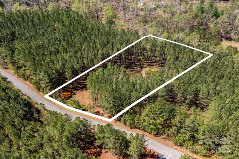 19 Sunset Dr #19, Mill Spring, NC 28756