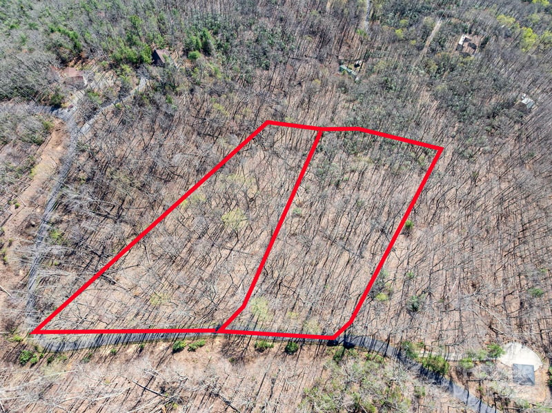 99999 Chestnut Forest Rd #412 & 413, Fairview, NC 28730