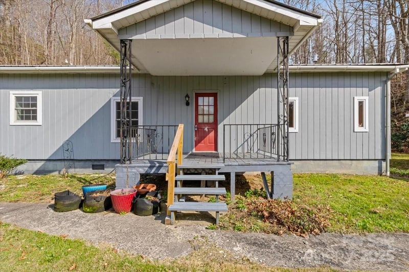 37223724 Walnut Creek Rd, Marshall, NC 28753