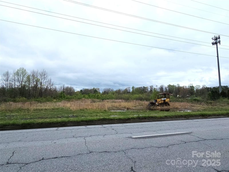 1710 Spartanburg Hw, Hendersonville, NC 28792