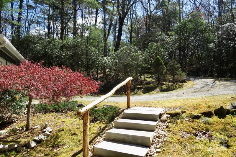 422 Lakeside Dr #L015, L016, Lake Toxaway, NC 28747