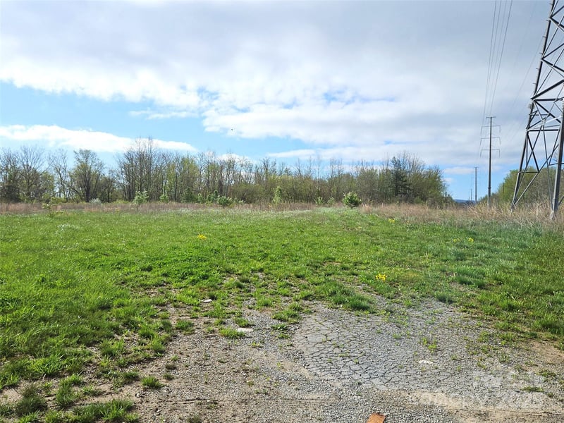 1032 7th Ave, Hendersonville, NC 28792