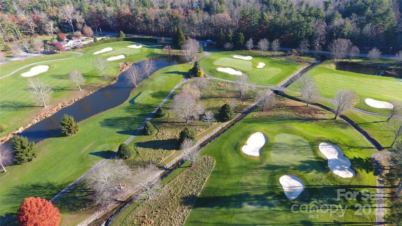 138 Founders Dr, Flat Rock, NC 28731