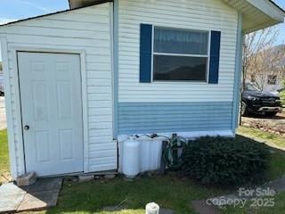 25 Summer Place Dr, Waynesville, NC 28785
