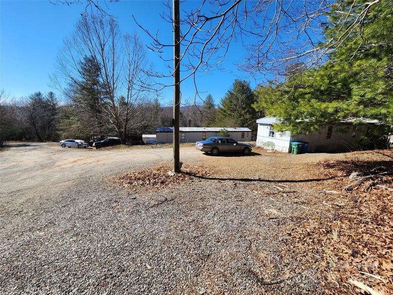 5 Becky Ln, Fairview, NC 28730