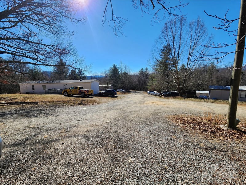 5 Becky Ln, Fairview, NC 28730