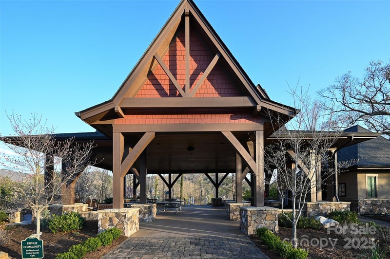 64 French Willow Dr, Asheville, NC 28804