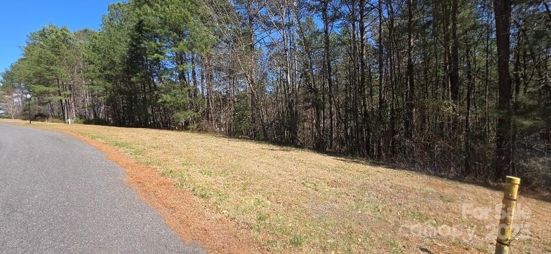 208 Ridge Top Dr, Connelly Springs, NC 28612