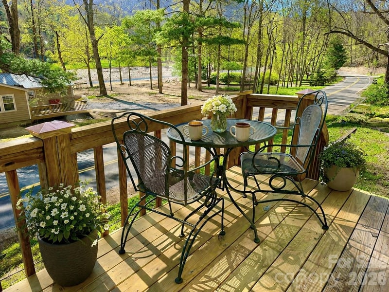 5381 State Hwy 197 S Hw #3, Burnsville, NC 28714
