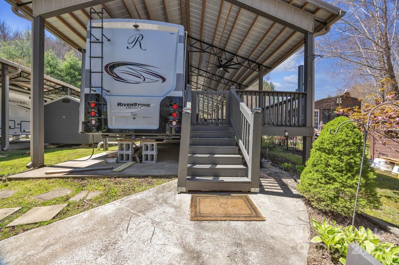 195 Finch Way #7, West Jefferson, NC 28694