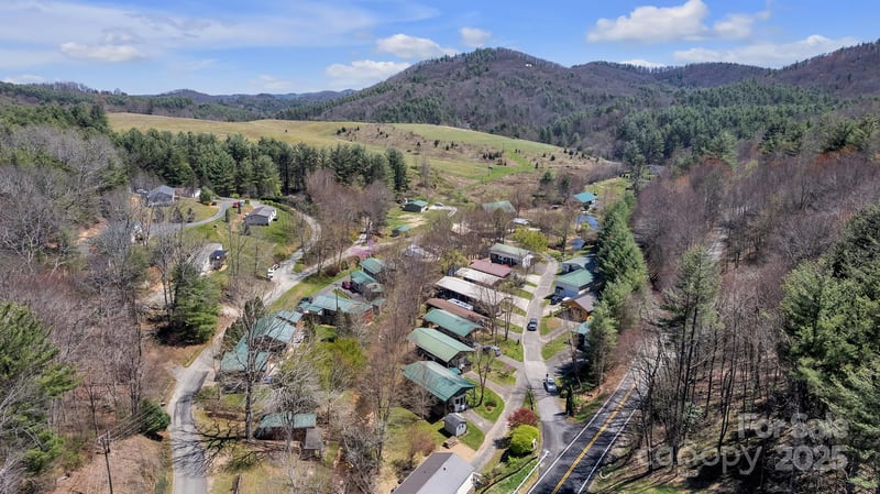 195 Finch Way #7, West Jefferson, NC 28694