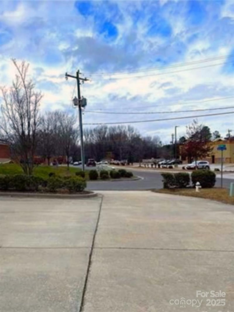 1007 Creekside Medical Dr, York, SC 29745