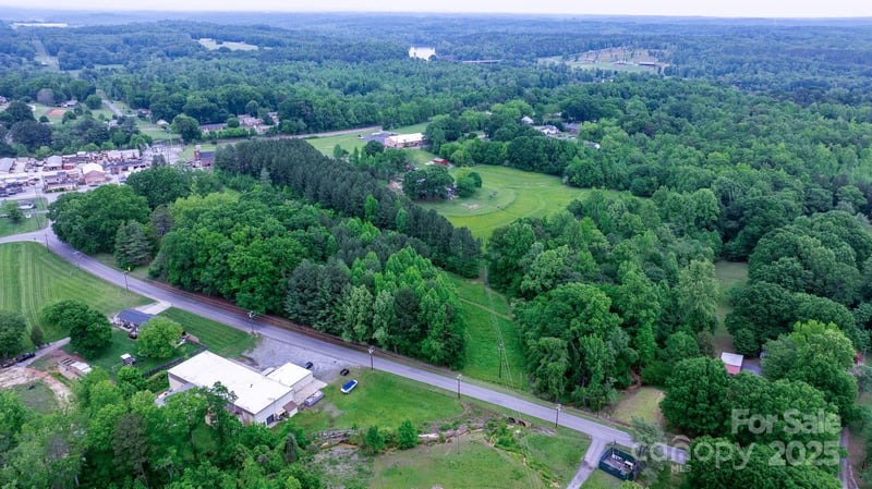 Central Ave, Catawba, NC 28609