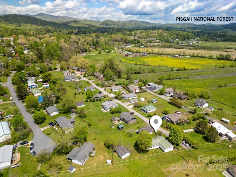 128 Summit Ave, Brevard, NC 28712