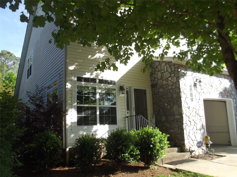 1502 Mulberry Ridge Dr #1, Newton, NC 28658