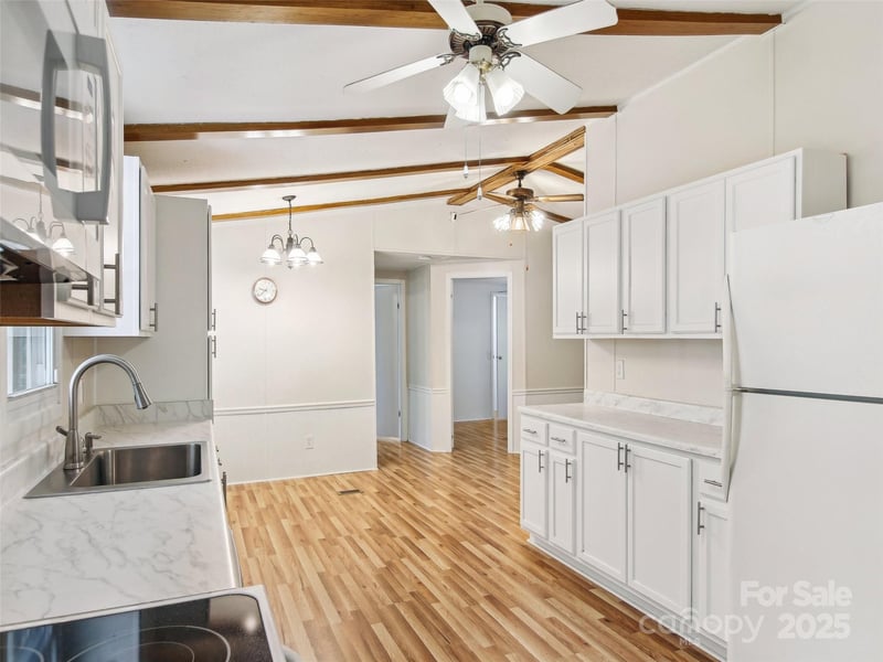 30 Griffin Ln, Candler, NC 28715
