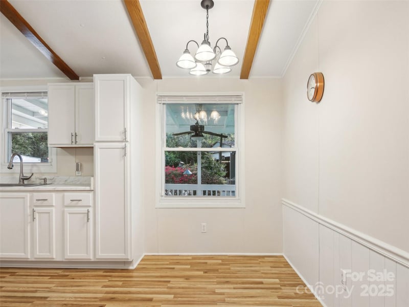 30 Griffin Ln, Candler, NC 28715