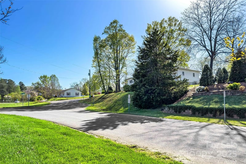 36 - 50 Catawba Ave, Marion, NC 28752