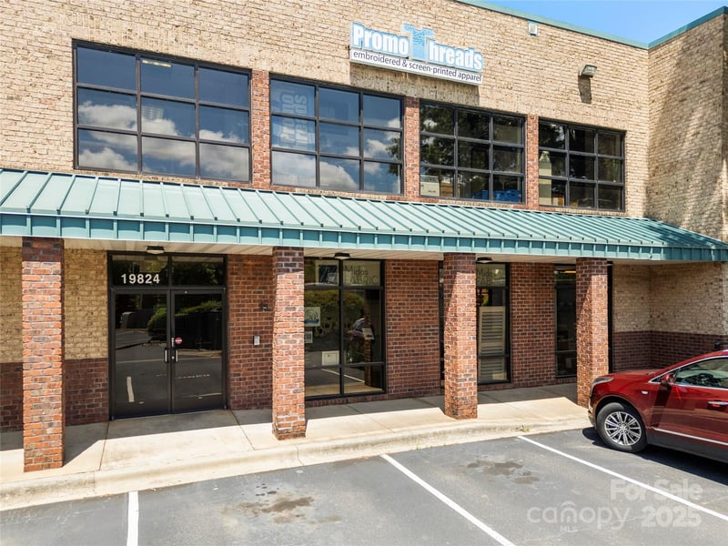 19824 Catawba Ave, Cornelius, NC 28031