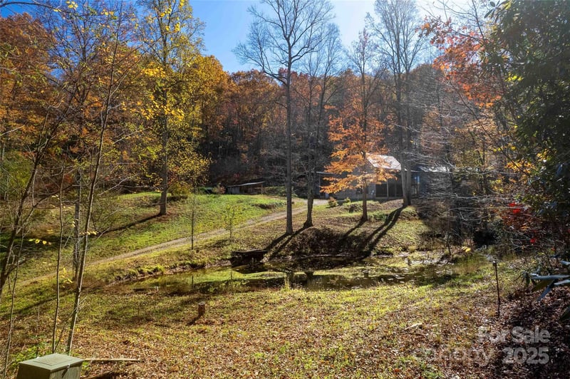 930 Copperhead Cv, Sylva, NC 28779
