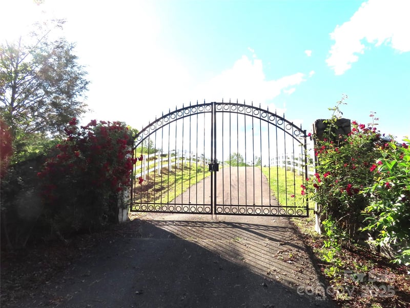2530 Sharon Rd, York, SC 29745